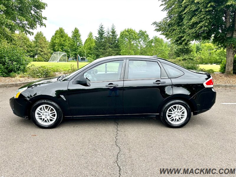 2011 Ford Focus SE   - Photo 4 - Hillsboro, OR 97123