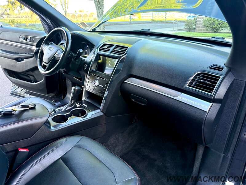 2017 Ford Explorer Sport 3Rd Loaded Back Up Camera Dual Roof AWD   - Photo 2 - Hillsboro, OR 97123