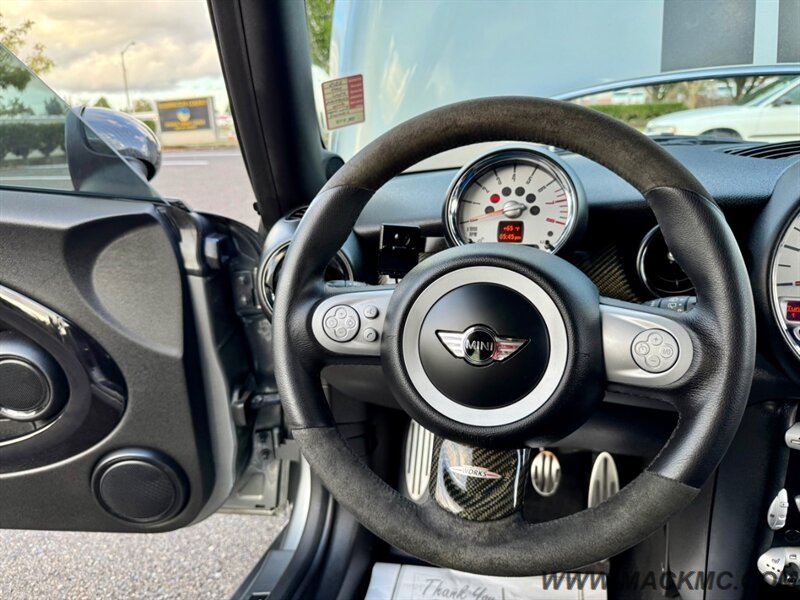 2009 MINI Cooper John Cooper Works 6-Speed 58K Low Miles 34-MPG   - Photo 17 - Hillsboro, OR 97123