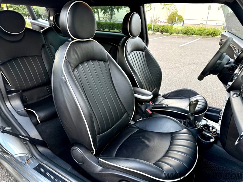 2009 MINI Cooper John Cooper Works 6-Speed 58K Low Miles 34-MPG   - Photo 15 - Hillsboro, OR 97123