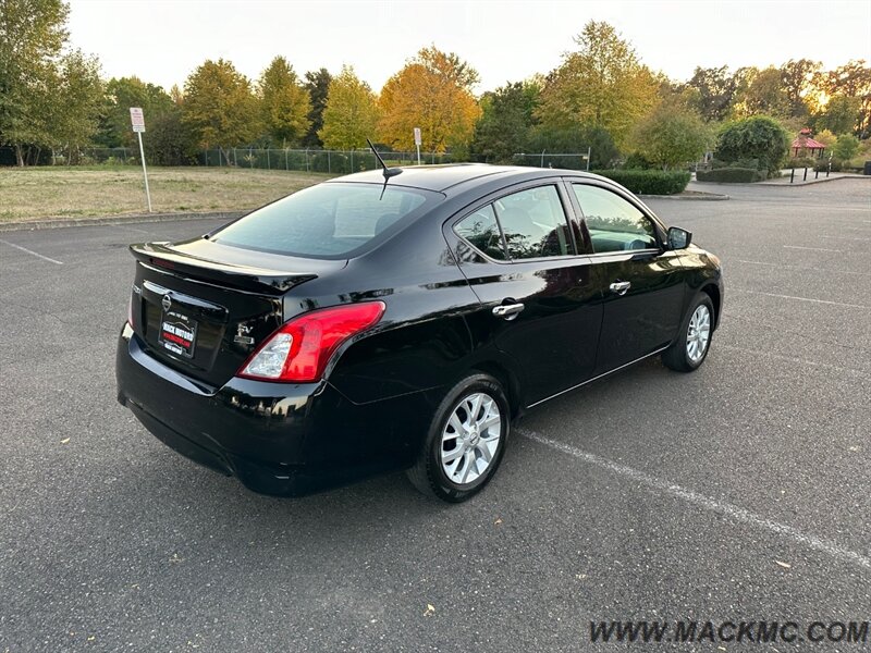 2018 Nissan Versa SV   - Photo 8 - Hillsboro, OR 97123