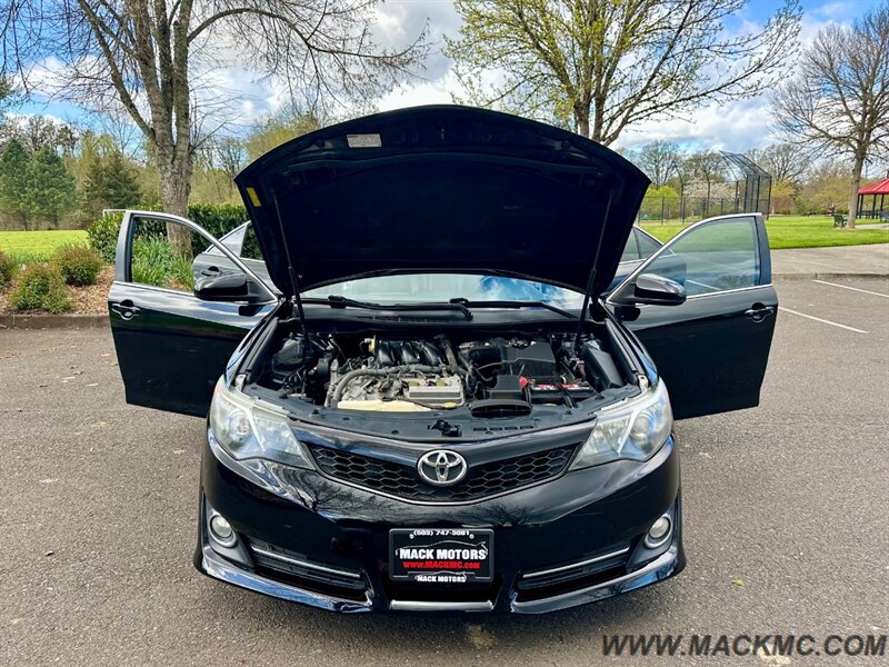 2012 Toyota Camry SE V6   - Photo 16 - Hillsboro, OR 97123