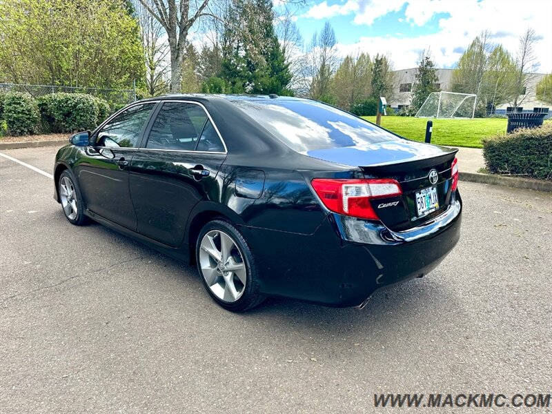 2012 Toyota Camry SE V6   - Photo 9 - Hillsboro, OR 97123