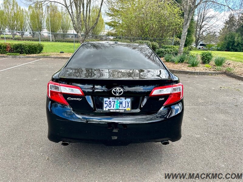 2012 Toyota Camry SE V6   - Photo 8 - Hillsboro, OR 97123