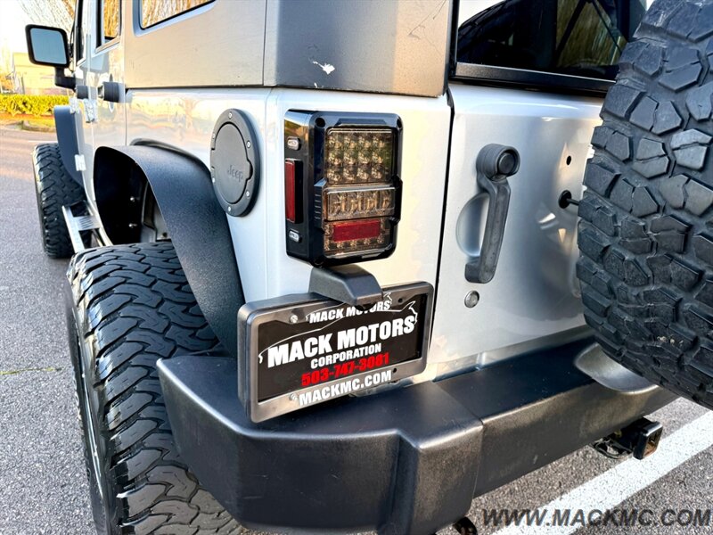 2010 Jeep Wrangler Sport 4 Door Automatic Hardtop MT's   - Photo 21 - Hillsboro, OR 97123