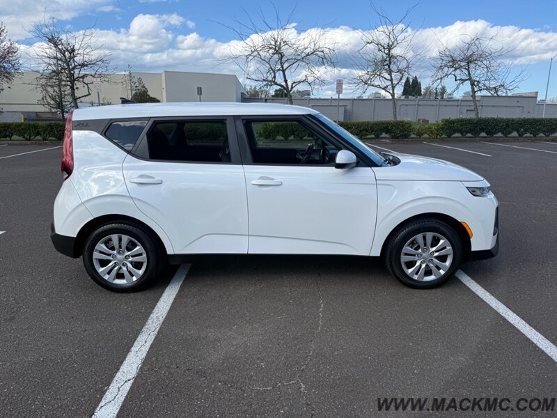 2020 Kia Soul LX Wagon Automatic 61K Low Miles 33-MPG - Photo 8 - Hillsboro, OR 97123