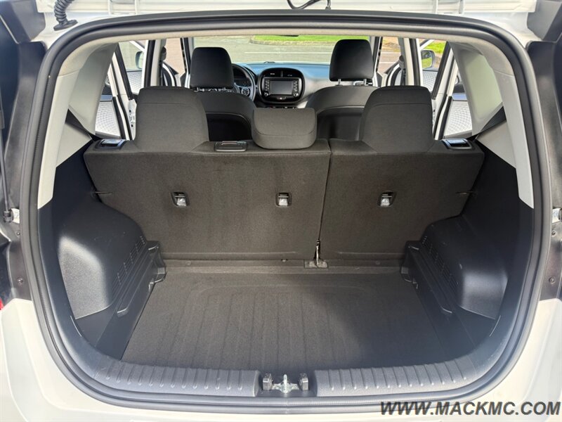 2020 Kia Soul LX Wagon Automatic 61K Low Miles 33-MPG - Photo 22 - Hillsboro, OR 97123