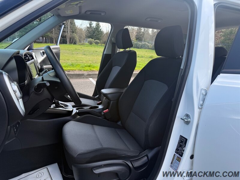 2020 Kia Soul LX Wagon Automatic 61K Low Miles 33-MPG - Photo 18 - Hillsboro, OR 97123