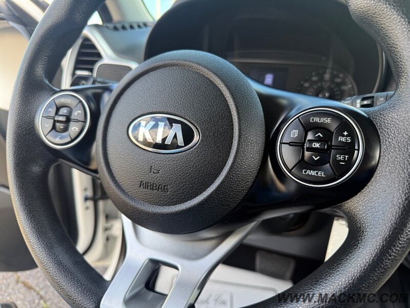 2020 Kia Soul LX Wagon Automatic 61K Low Miles 33-MPG - Photo 13 - Hillsboro, OR 97123