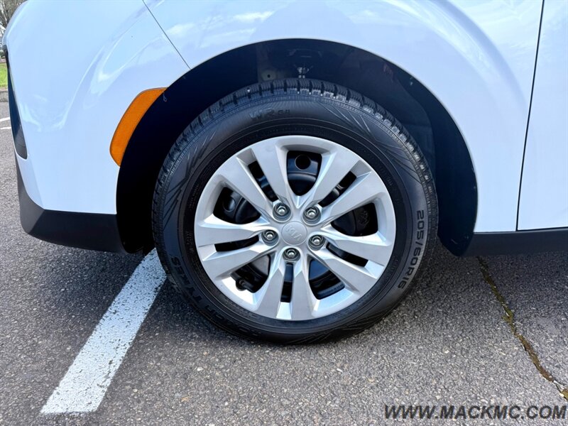 2020 Kia Soul LX Wagon Automatic 61K Low Miles 33-MPG - Photo 4 - Hillsboro, OR 97123