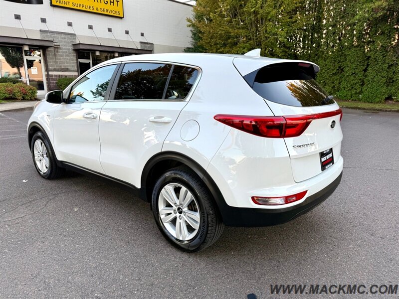 2017 Kia Sportage LX AWD Back Up Camera only 75K Low Miles   - Photo 8 - Hillsboro, OR 97123