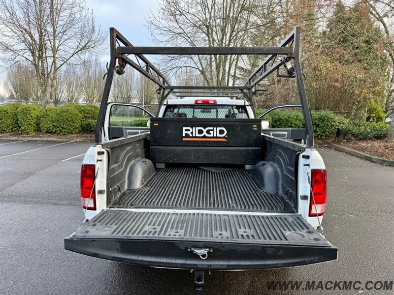 2017 RAM 1500 SLT v8 Hemi 8FT Long Bed Rack Storage 4x4 - Photo 31 - Hillsboro, OR 97123