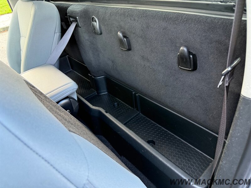 2017 RAM 1500 SLT v8 Hemi 8FT Long Bed Rack Storage 4x4 - Photo 22 - Hillsboro, OR 97123