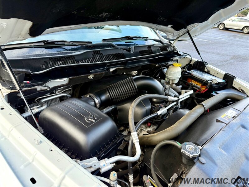 2017 RAM 1500 SLT v8 Hemi 8FT Long Bed Rack Storage 4x4 - Photo 24 - Hillsboro, OR 97123