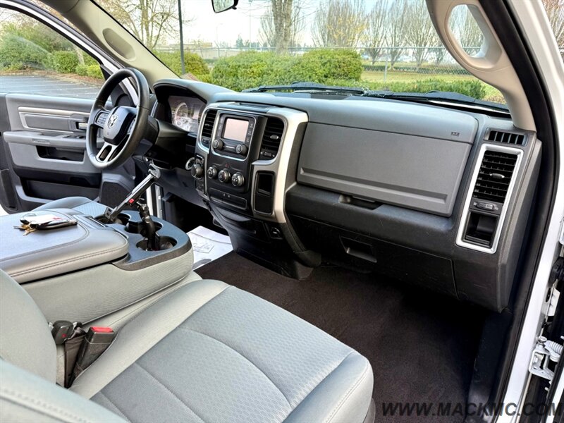 2017 RAM 1500 SLT v8 Hemi 8FT Long Bed Rack Storage 4x4  