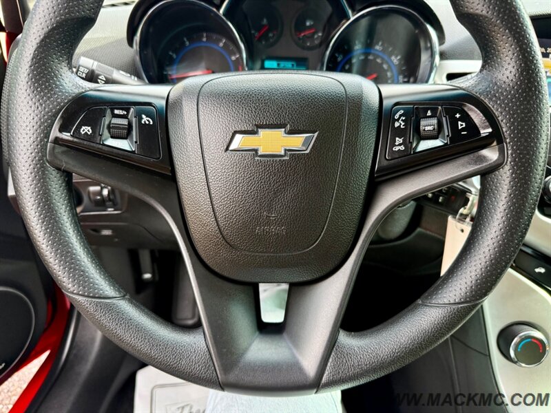 2015 Chevrolet Cruze 1LT Auto - Photo 12 - Hillsboro, OR 97123