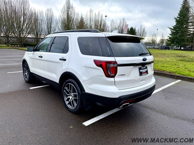 2016 Ford Explorer Sport AWD 3Rd Row Seating - Photo 9 - Hillsboro, OR 97123