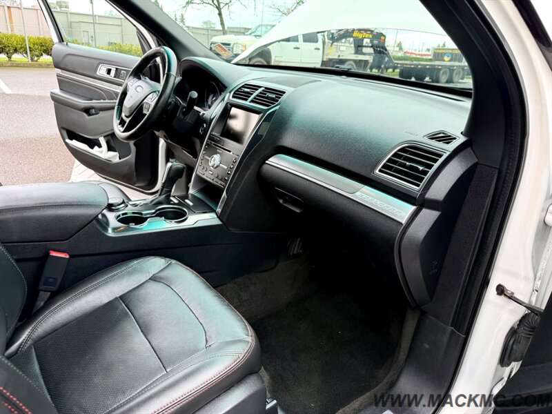 2016 Ford Explorer Sport AWD 3Rd Row Seating - Photo 2 - Hillsboro, OR 97123