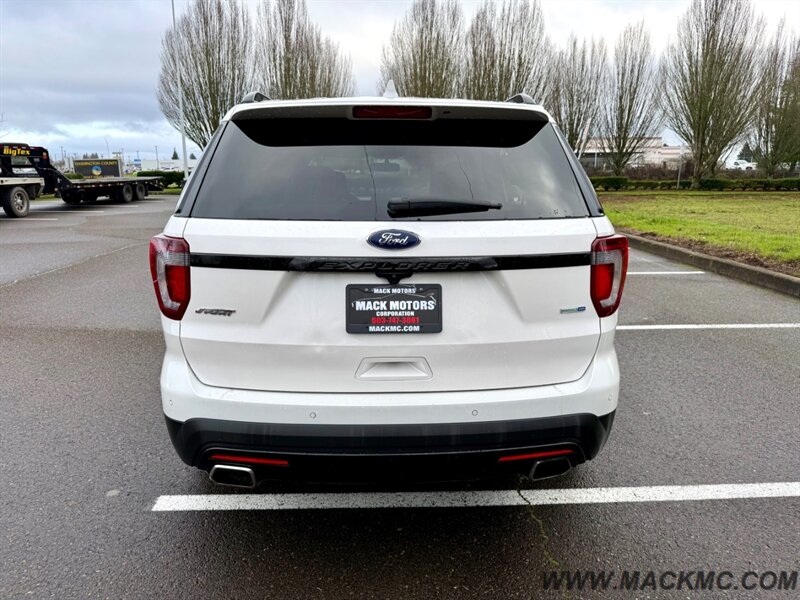 2016 Ford Explorer Sport AWD 3Rd Row Seating - Photo 8 - Hillsboro, OR 97123