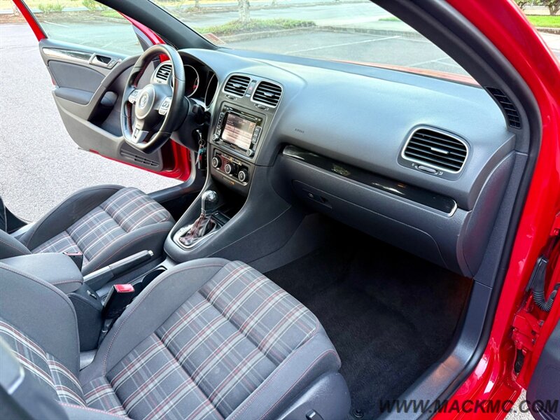 2013 Volkswagen GTI Base PZEV   - Photo 2 - Hillsboro, OR 97123