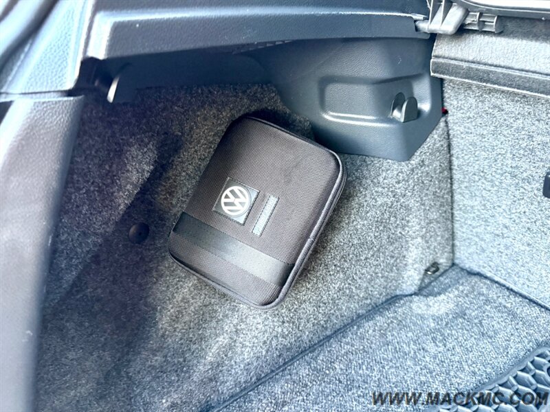 2013 Volkswagen GTI Base PZEV   - Photo 17 - Hillsboro, OR 97123