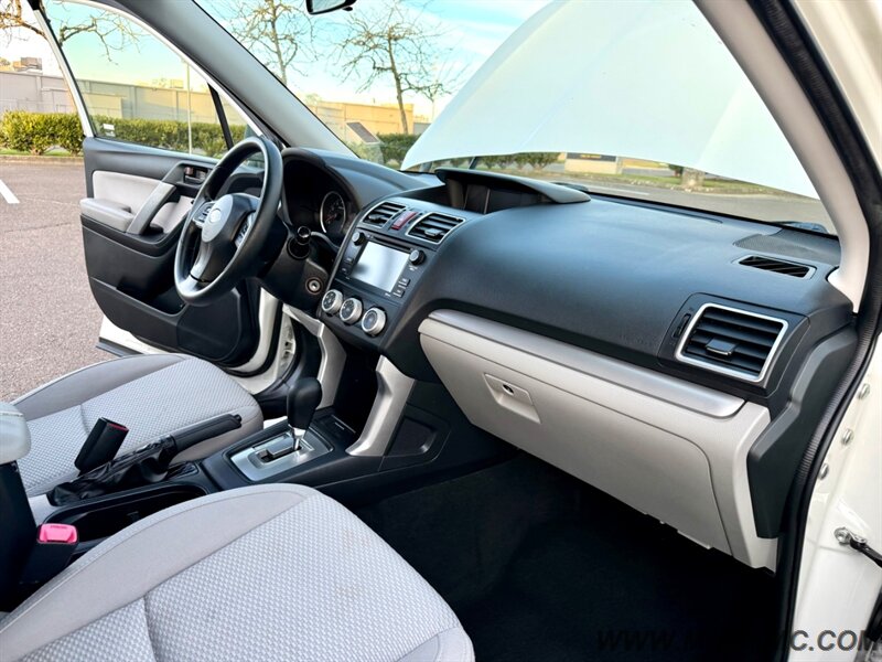 2016 Subaru Forester 2.5i AWD 1-Owner   - Photo 2 - Hillsboro, OR 97123