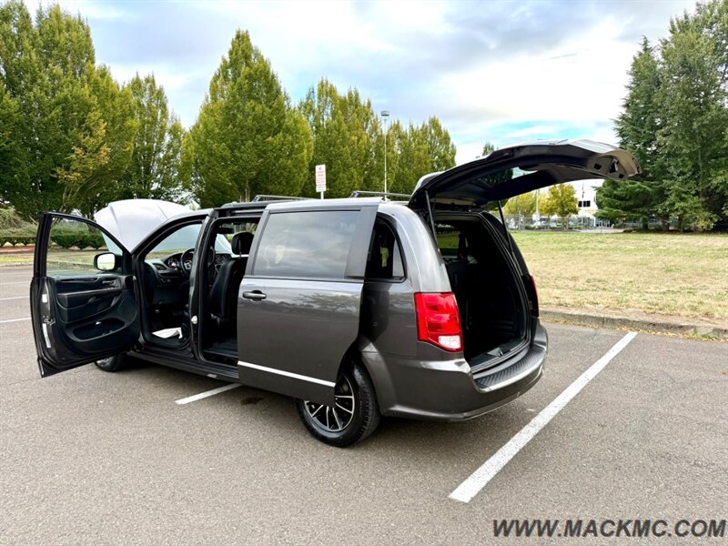 2018 Dodge Grand Caravan GT Leather Back Up Camera Heated Seats   - Photo 26 - Hillsboro, OR 97123