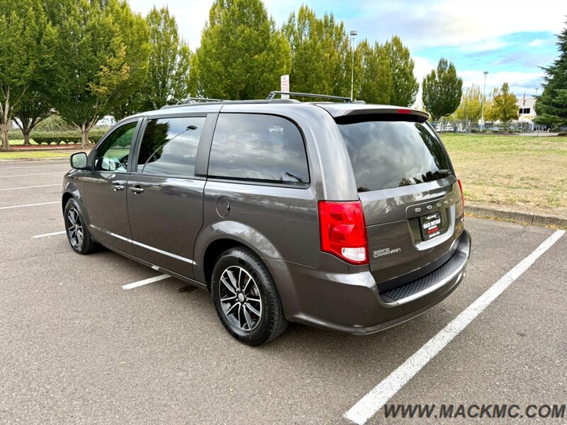 2018 Dodge Grand Caravan GT Leather Back Up Camera Heated Seats   - Photo 9 - Hillsboro, OR 97123