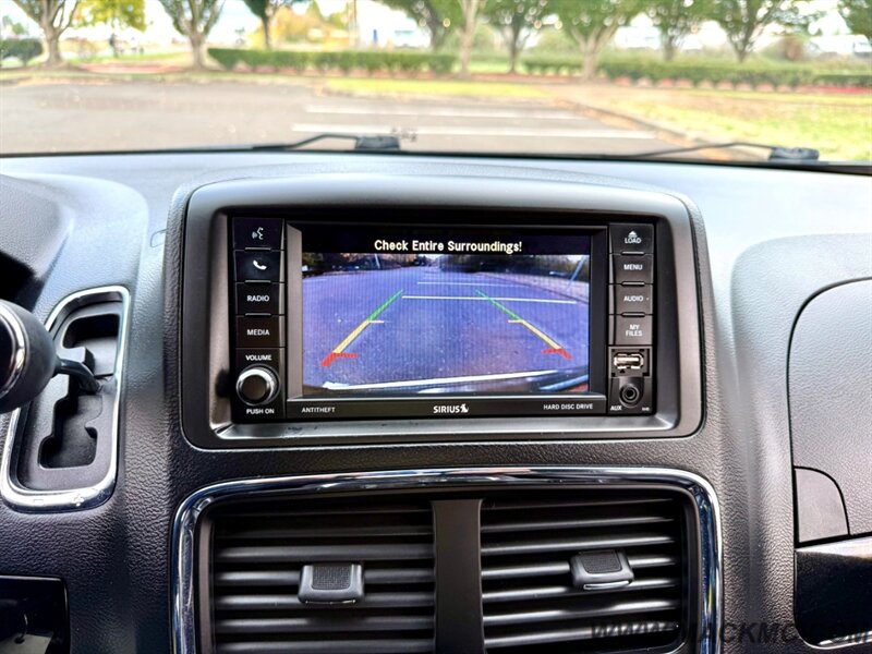 2018 Dodge Grand Caravan GT Leather Back Up Camera Heated Seats   - Photo 17 - Hillsboro, OR 97123