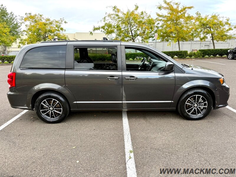 2018 Dodge Grand Caravan GT Leather Back Up Camera Heated Seats   - Photo 6 - Hillsboro, OR 97123