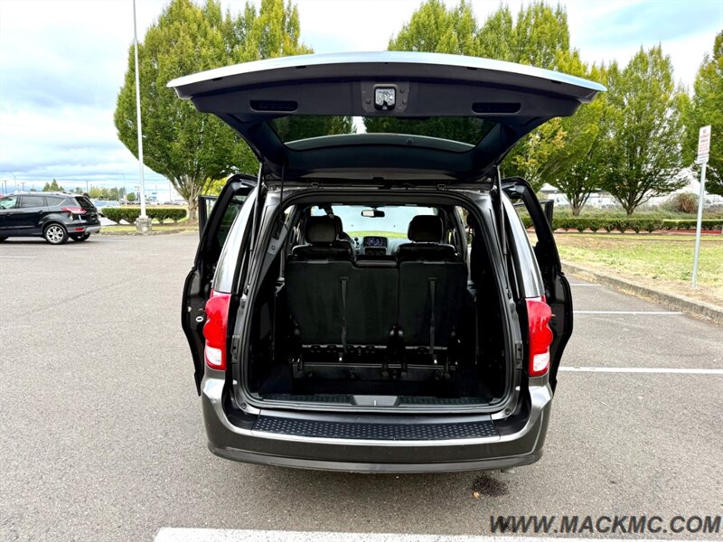 2018 Dodge Grand Caravan GT Leather Back Up Camera Heated Seats   - Photo 27 - Hillsboro, OR 97123