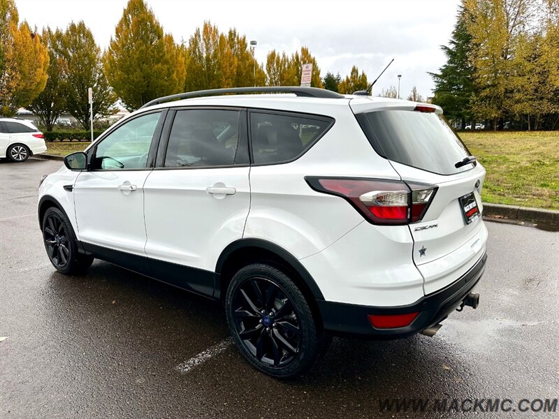 2017 Ford Escape SE Moonroof Heated Seats AWD   - Photo 11 - Hillsboro, OR 97123