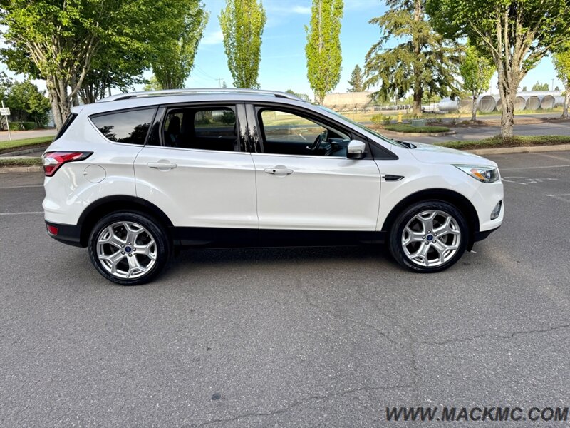 2017 Ford Escape Titanium Leather Navi Back Up Camera AWD - Photo 5 - Hillsboro, OR 97123