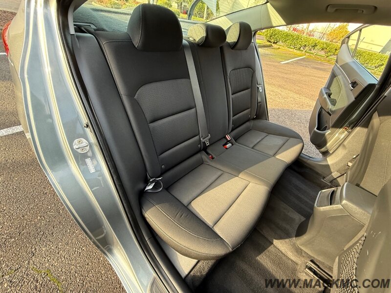 2018 Hyundai ELANTRA Value Edition Back Up Camera 37-MPG - Photo 20 - Hillsboro, OR 97123