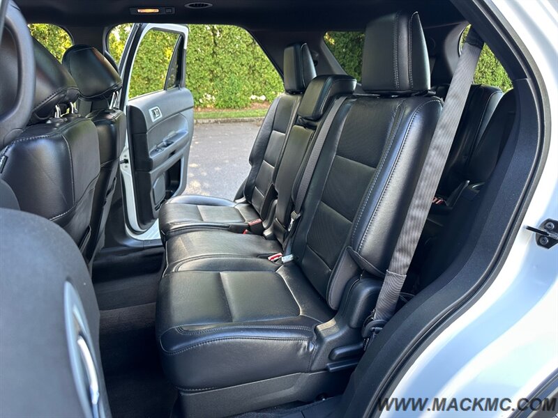 2012 Ford Explorer Limited 88K Low Miles Brand New Tires 3RD Row   - Photo 23 - Hillsboro, OR 97123