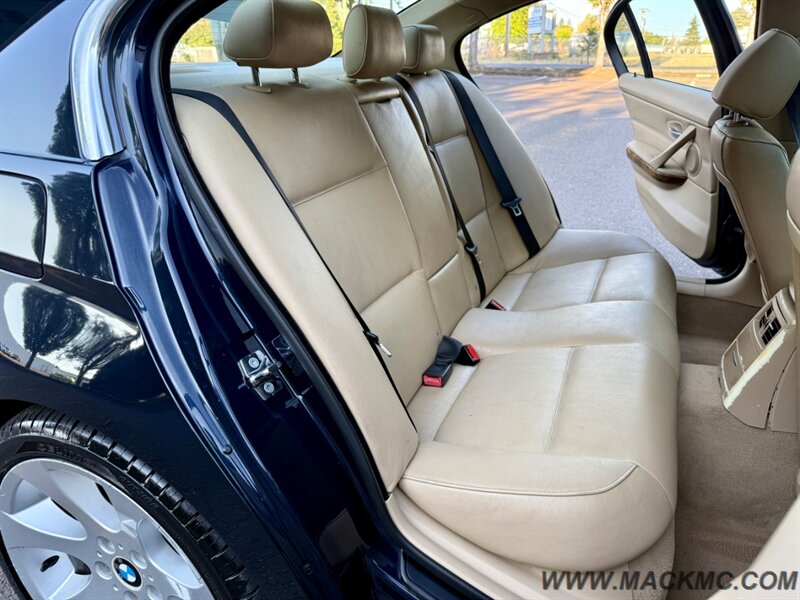 2006 BMW 330i Automatic Newer tires Keyless - Photo 17 - Hillsboro, OR 97123
