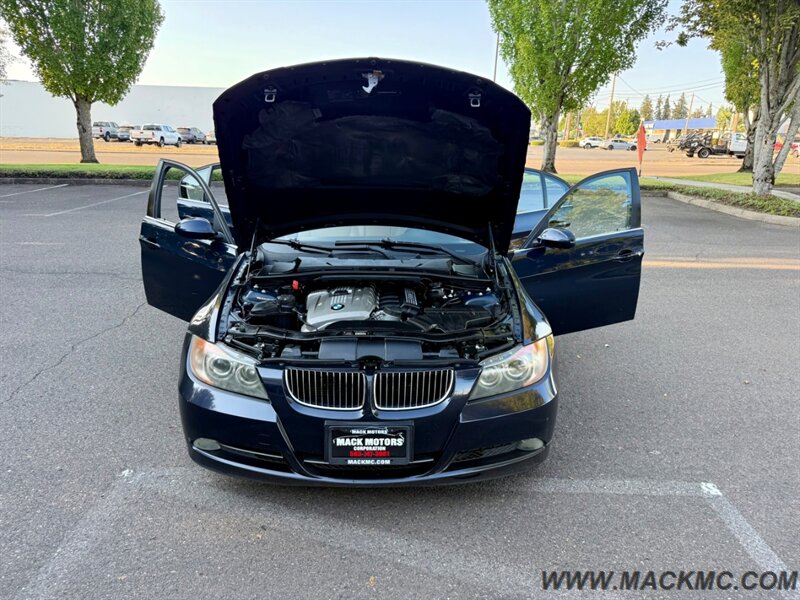 2006 BMW 330i Automatic Newer tires Keyless - Photo 22 - Hillsboro, OR 97123