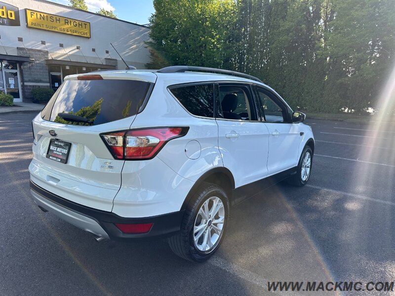 2018 Ford Escape SE AWD 1-Owner Back Up Camera 28-MPG - Photo 6 - Hillsboro, OR 97123
