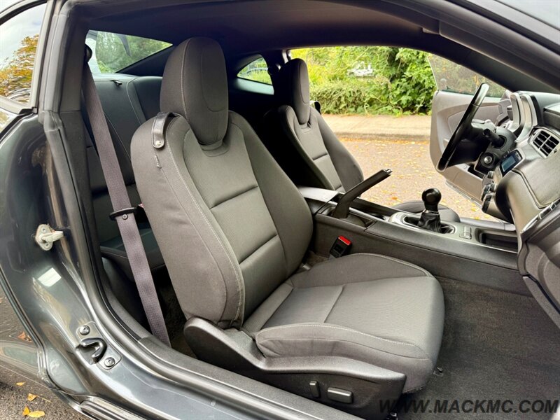 2012 Chevrolet Camaro LT RS 6-Speed Manual 28-MPG   - Photo 17 - Hillsboro, OR 97123