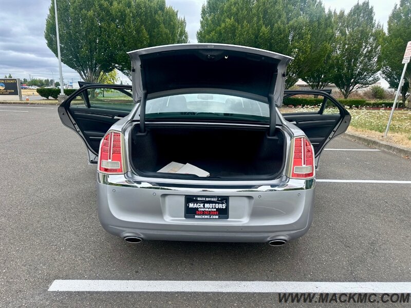 2011 Chrysler 300C Hemi 74k Low Miles - Photo 25 - Hillsboro, OR 97123