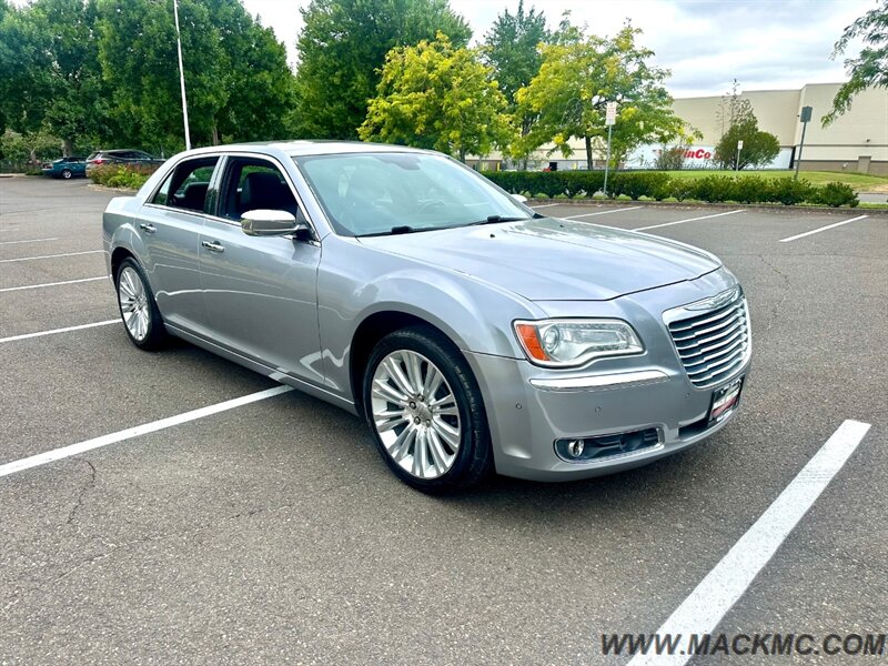 2011 Chrysler 300C Hemi 74k Low Miles - Photo 4 - Hillsboro, OR 97123