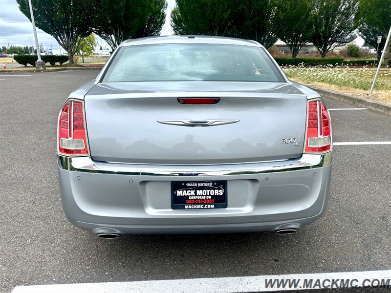 2011 Chrysler 300C Hemi 74k Low Miles - Photo 7 - Hillsboro, OR 97123