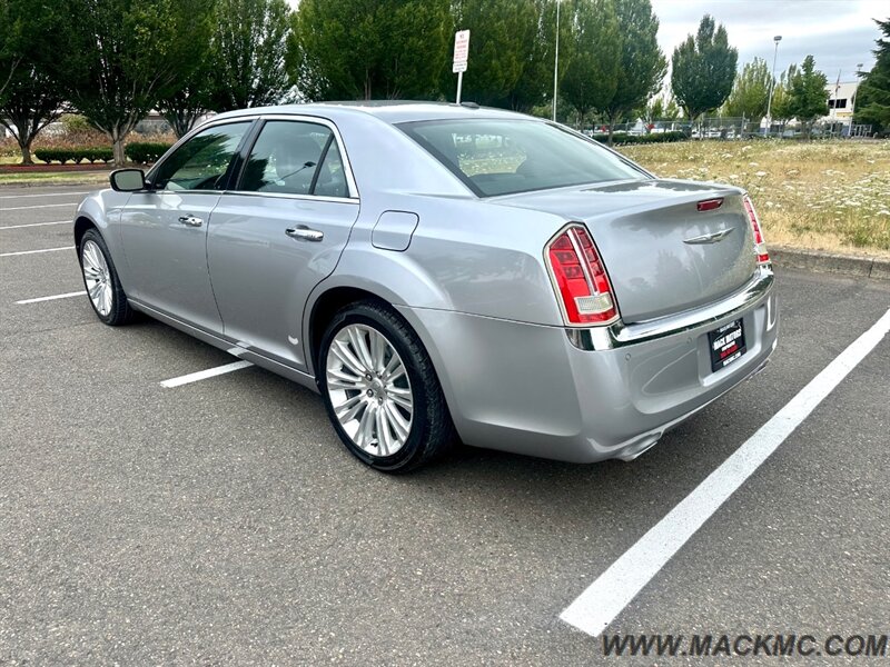 2011 Chrysler 300C Hemi 74k Low Miles - Photo 8 - Hillsboro, OR 97123