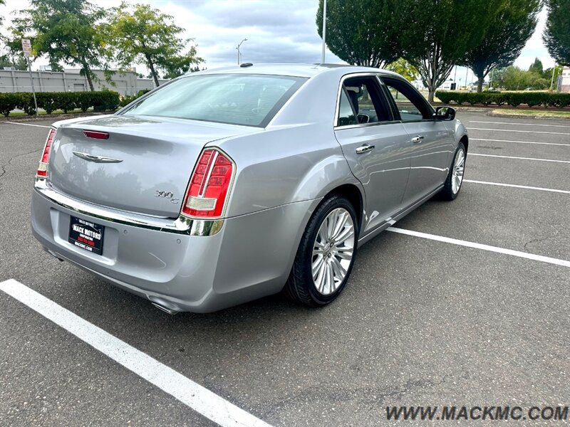 2011 Chrysler 300C Hemi 74k Low Miles - Photo 6 - Hillsboro, OR 97123