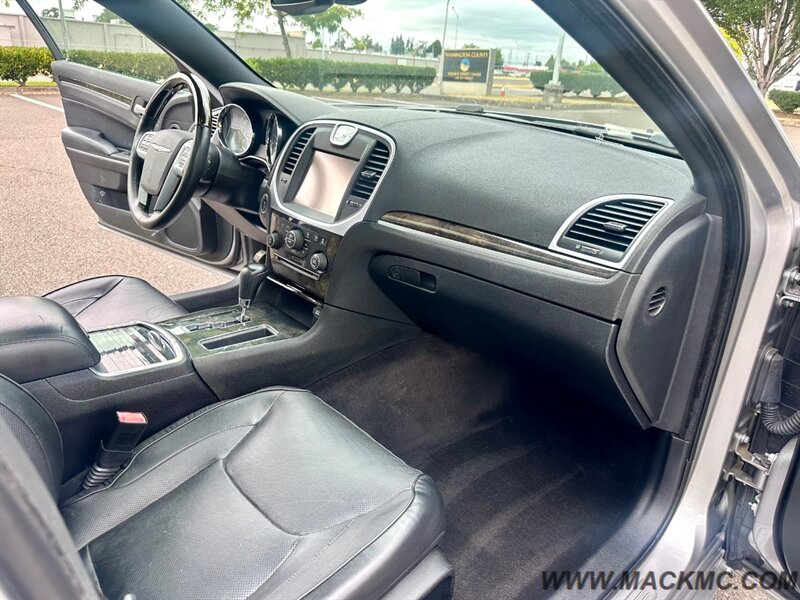 2011 Chrysler 300C Hemi 74k Low  Miles  