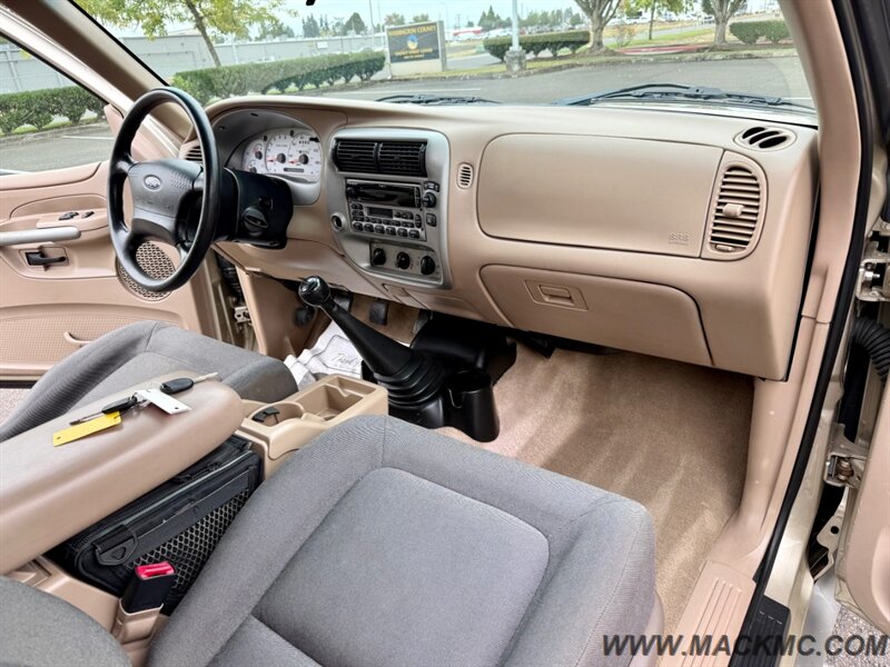 2002 Ford Explorer Sport Value - Photo 16 - Hillsboro, OR 97123