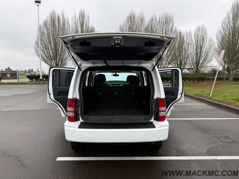 2012 Jeep Liberty Sport 4X4 93k Low Miles 21-MPG - Photo 25 - Hillsboro, OR 97123