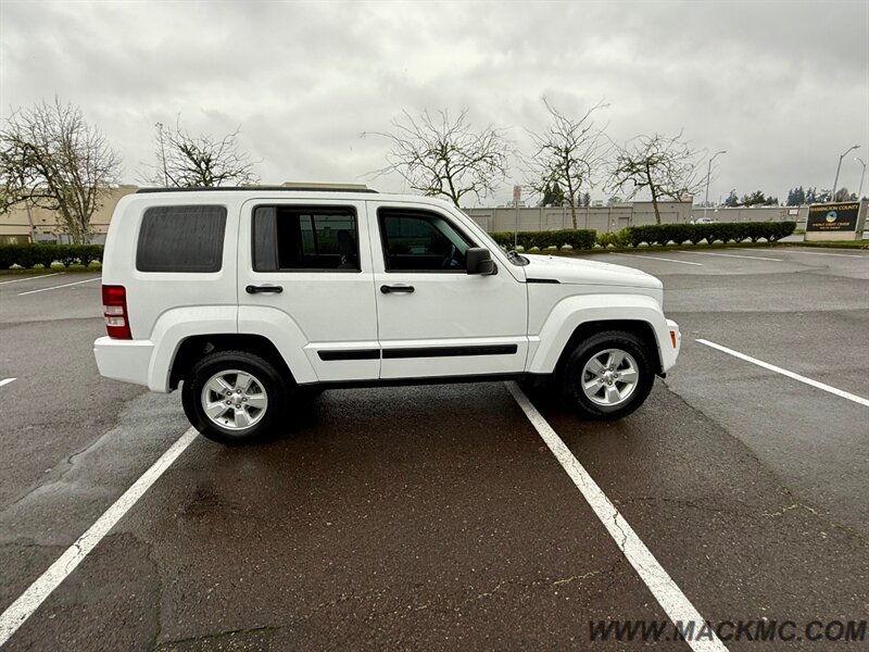 2012 Jeep Liberty Sport 4X4 93k Low Miles 21-MPG - Photo 6 - Hillsboro, OR 97123