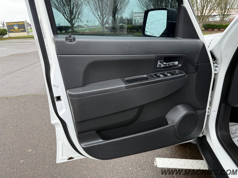 2012 Jeep Liberty Sport 4X4 93k Low Miles 21-MPG - Photo 19 - Hillsboro, OR 97123