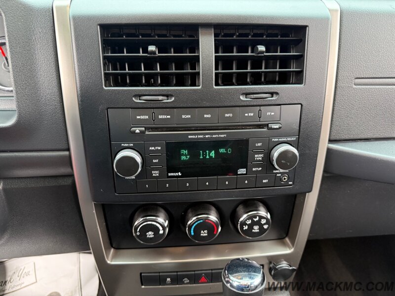 2012 Jeep Liberty Sport 4X4 93k Low Miles 21-MPG - Photo 12 - Hillsboro, OR 97123